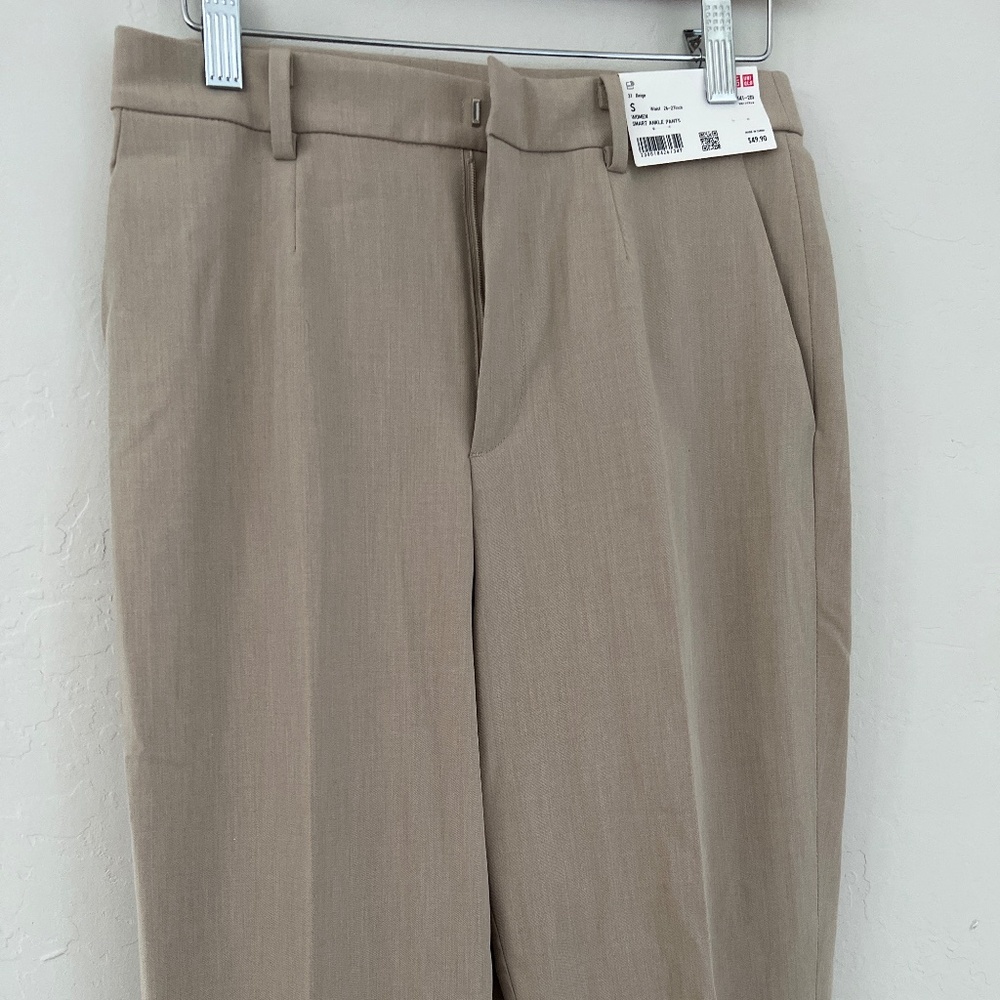 NWT Uniqlo Smart Ankle Pants, Beige